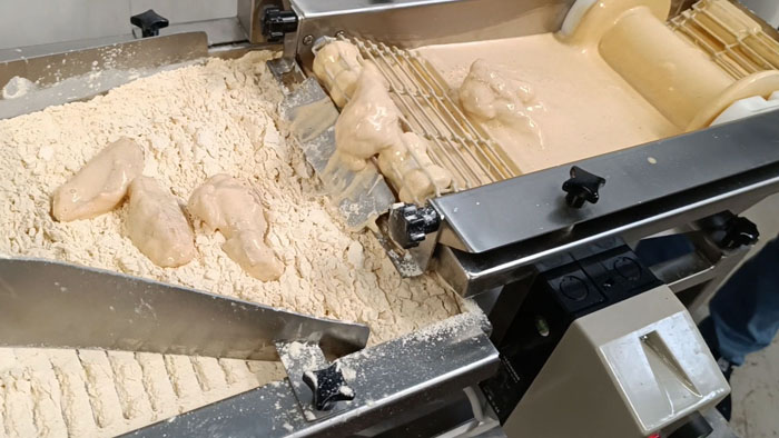Комбинированная панировка маринованной курицы (льезонирование и сухая панировка)